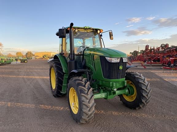 Image of John Deere 6135E equipment image 1