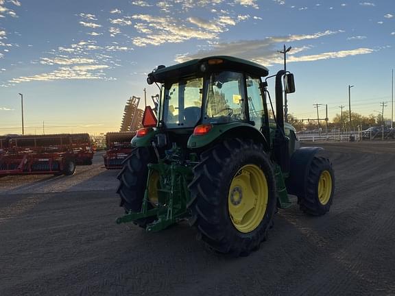 Image of John Deere 6135E equipment image 3