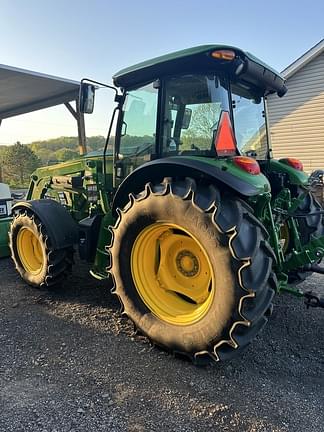 Image of John Deere 6135E equipment image 1