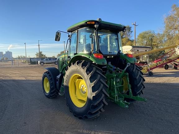 Image of John Deere 6135E equipment image 3