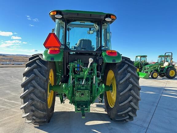 Image of John Deere 6135E equipment image 2