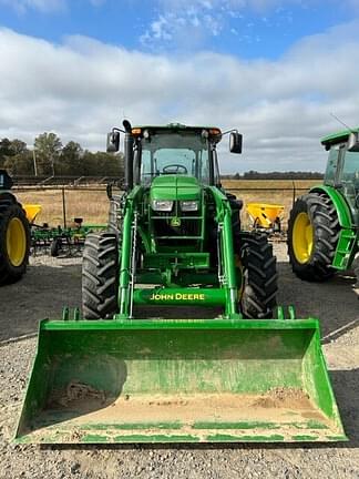 Image of John Deere 6135E equipment image 1