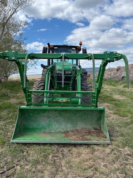 2022 John Deere 6135E Equipment Image0