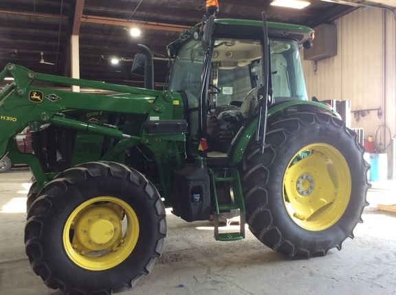 Main image John Deere 6135E