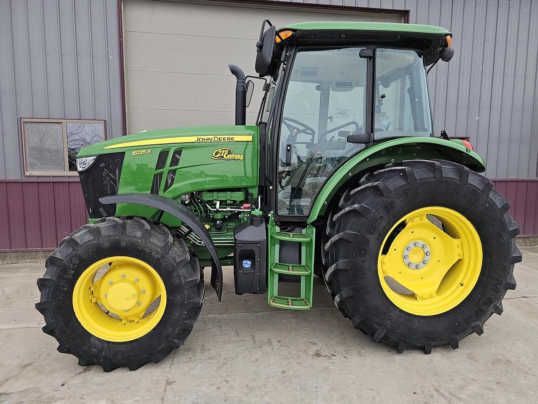 Image of John Deere 6135E Primary image