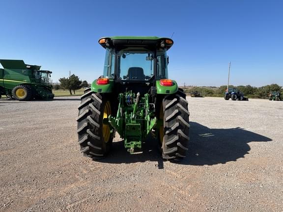 Image of John Deere 6135E equipment image 3