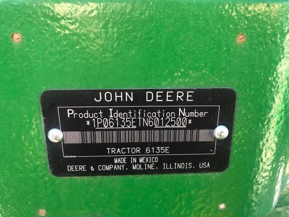 Image of John Deere 6135E equipment image 4