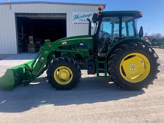 2022 John Deere 6135E Equipment Image0