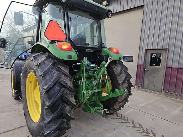Image of John Deere 6135E equipment image 2