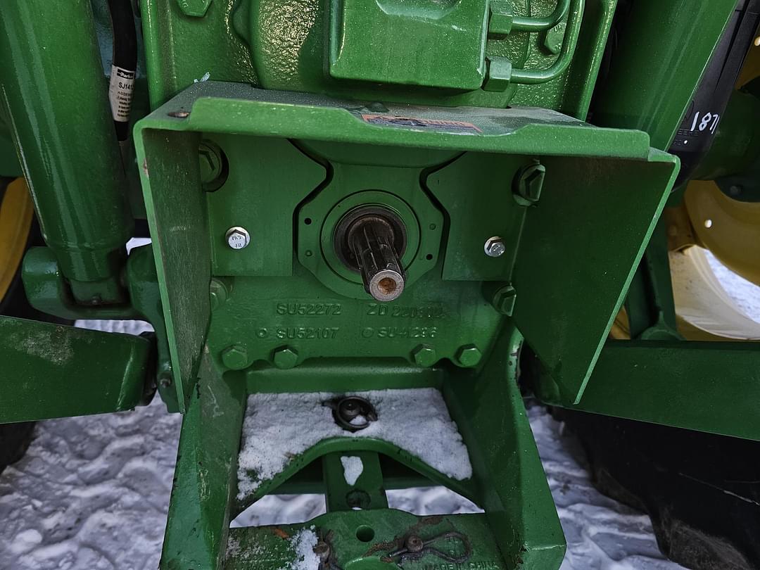 Image of John Deere 6135E Image 0