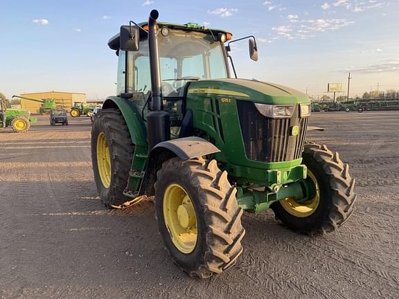 Image of John Deere 6135E equipment image 1