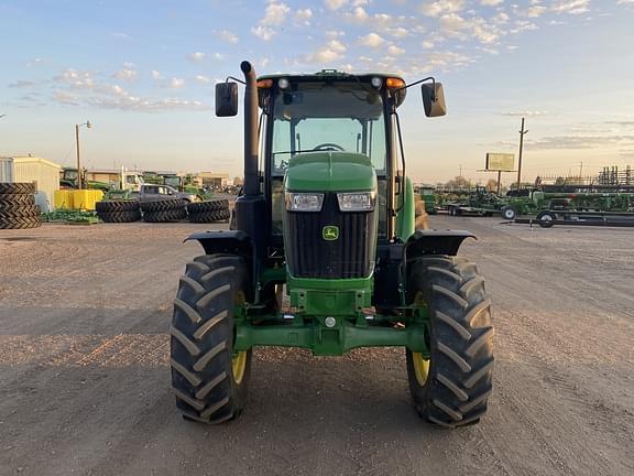 Image of John Deere 6135E equipment image 4