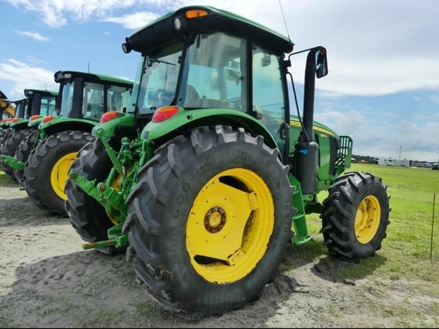 Image of John Deere 6135E equipment image 2