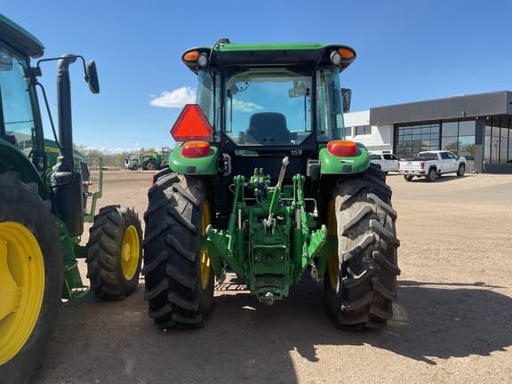 Image of John Deere 6135E equipment image 4