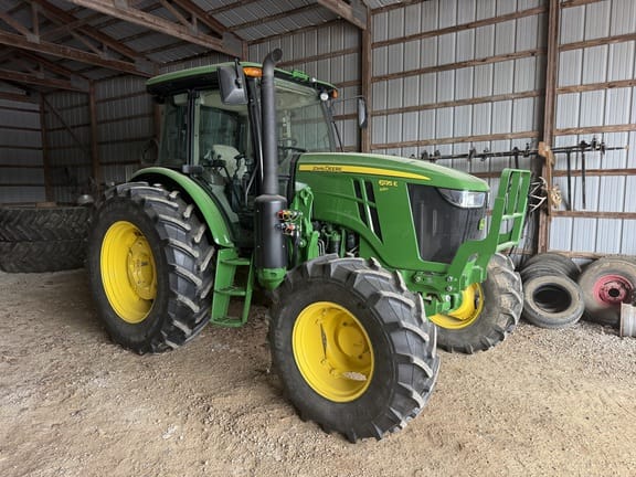 2022 John Deere 6135E Equipment Image0