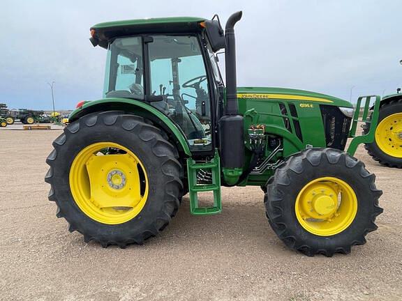 Image of John Deere 6135E equipment image 3