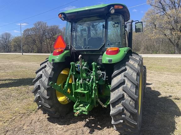 Image of John Deere 6135E equipment image 2