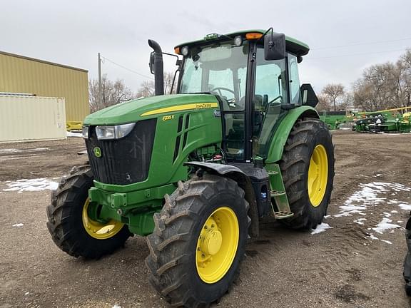 Image of John Deere 6135E equipment image 1