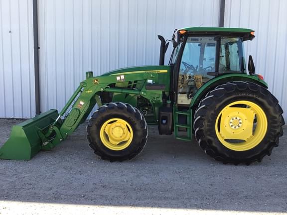 Image of John Deere 6135E equipment image 2