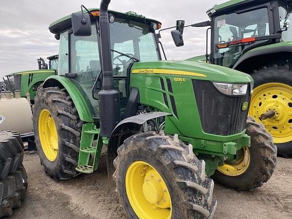 Image of John Deere 6135E equipment image 1