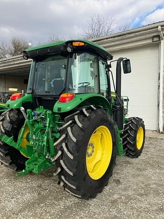 Image of John Deere 6135E equipment image 2