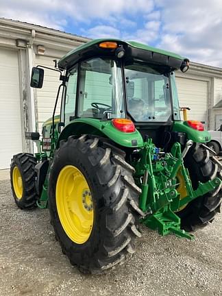 Image of John Deere 6135E equipment image 3
