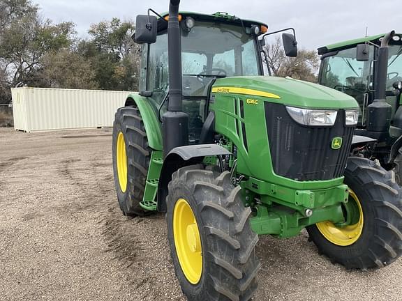 Image of John Deere 6135E equipment image 1