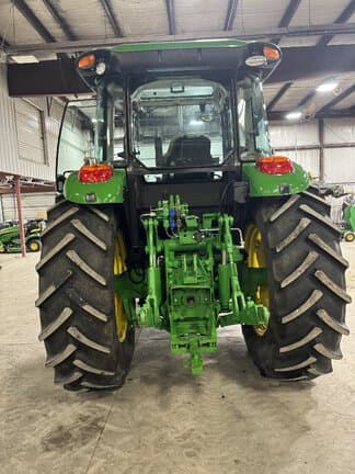 Image of John Deere 6135E equipment image 2