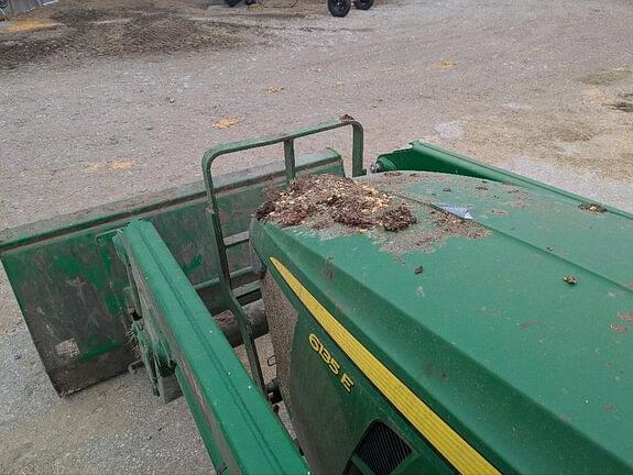 Image of John Deere 6135E equipment image 2