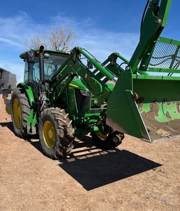 Main image John Deere 6135E