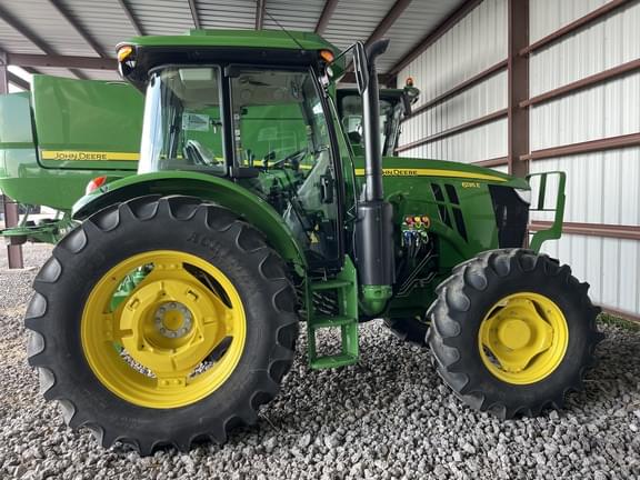 Image of John Deere 6135E equipment image 3