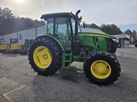 Image of John Deere 6135E equipment image 1