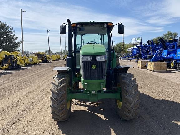 Image of John Deere 6135E equipment image 4