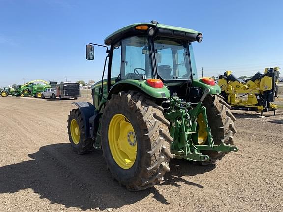 Image of John Deere 6135E equipment image 3