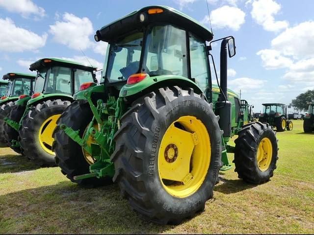 Image of John Deere 6135E equipment image 2