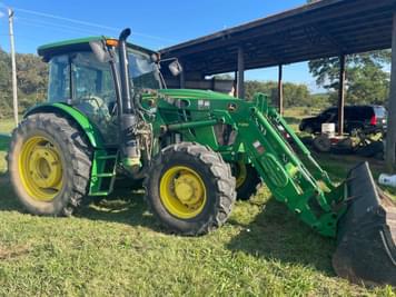 Main image John Deere 6135E