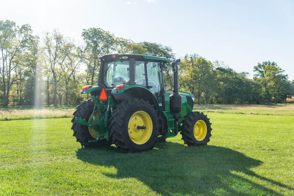 Image of John Deere 6140M equipment image 4