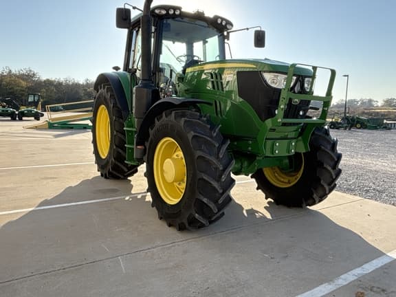 Image of John Deere 6145M equipment image 3
