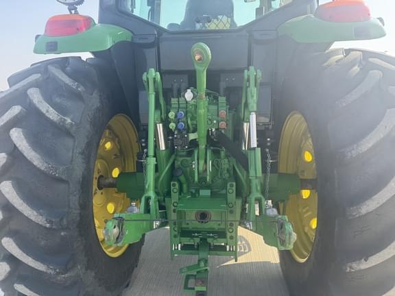 Image of John Deere 6145M equipment image 4