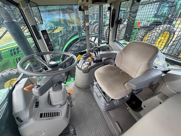 Image of John Deere 6145M equipment image 4