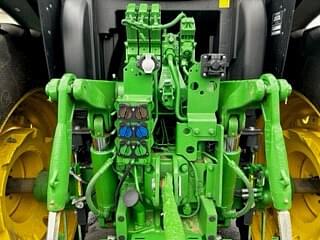 Image of John Deere 6145R equipment image 4