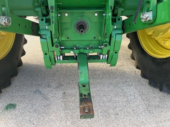 Image of John Deere 6145R equipment image 3
