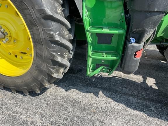 Image of John Deere 6145R equipment image 4