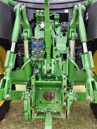 Image of John Deere 6145R equipment image 4