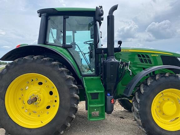 Image of John Deere 6155M equipment image 4