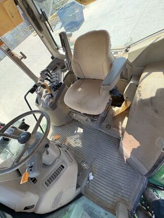 Image of John Deere 6155M equipment image 4