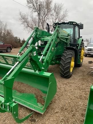 Image of John Deere 6155M equipment image 1