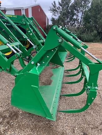 Image of John Deere 6155M equipment image 4