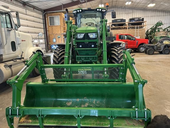 Image of John Deere 6155M equipment image 1