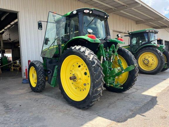 Image of John Deere 6155M equipment image 4